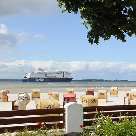 Daire Strandhotel-16 Laboe